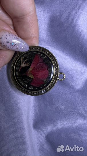 Кулон с сухоцветом