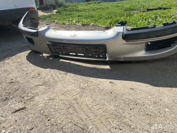 Передний бампер на opel omega b