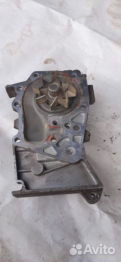 Насос водяной (Помпа) Logan 2005-2014