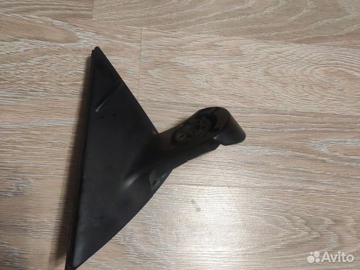 Кронштейн левого зеркала toyota camry v50