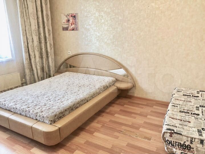 2-к. квартира, 65 м², 2/10 эт.