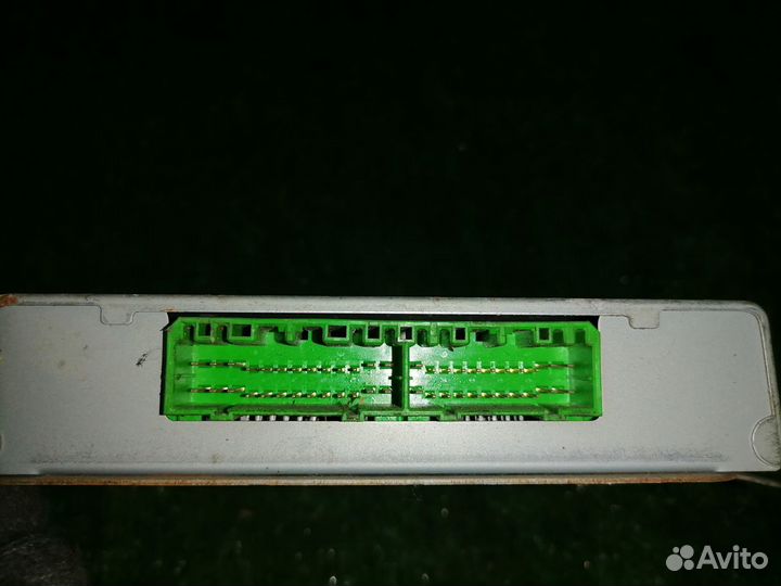 Блок управления двигателем 22611-AB520 Subaru Lega