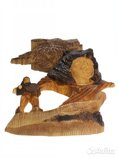 Резное панно из дерева 