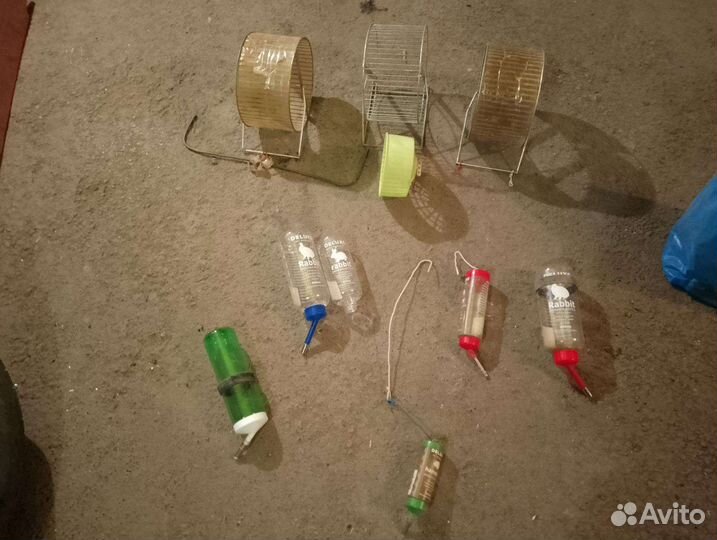 Поилки, колёса для любимых питомцев