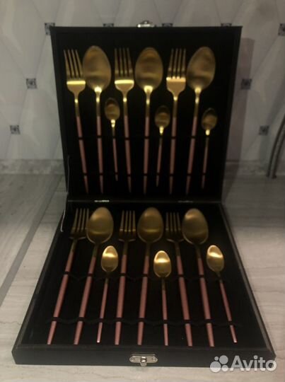 Набор столовых приборов