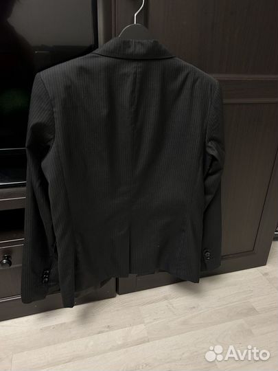 Пиджак на мальчика 158, черный в полосочку