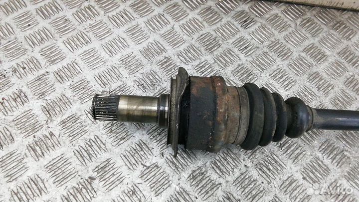 Привод задний левый на Mercedes Benz Vito W639