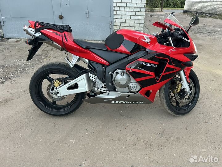 Продаю мотоцикл honda cbr 600rr