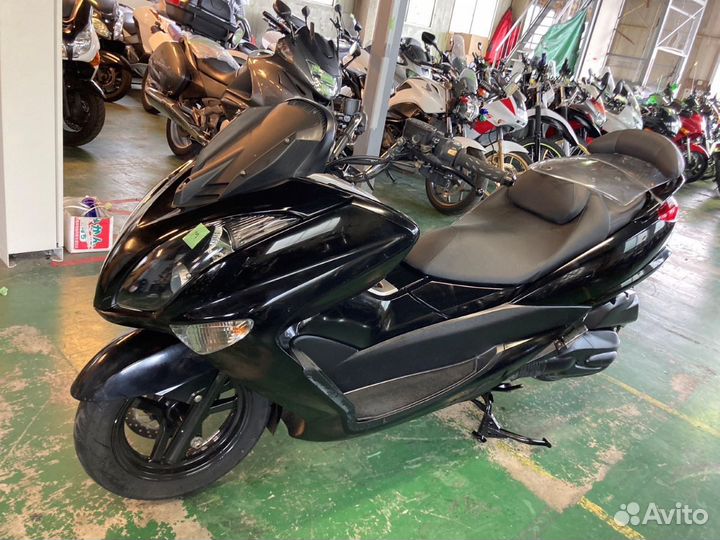 Максискутер Yamaha Majesty 250