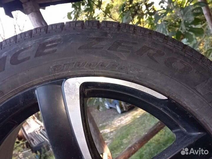 Pirelli Ice Zero 2.25/55 R18