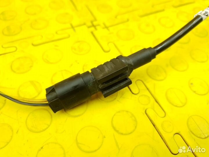 Датчик ABS передний левый Mercedes-Benz W211