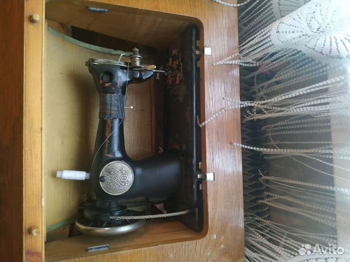 Швейная машина подольская