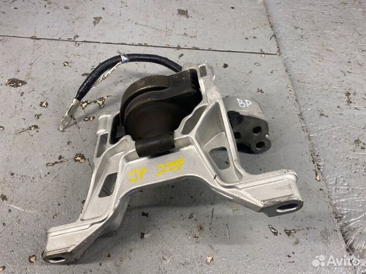 Подушка двигателя mazda 3 BP