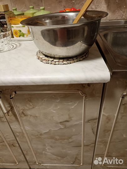 Подставка из натуральной гальки