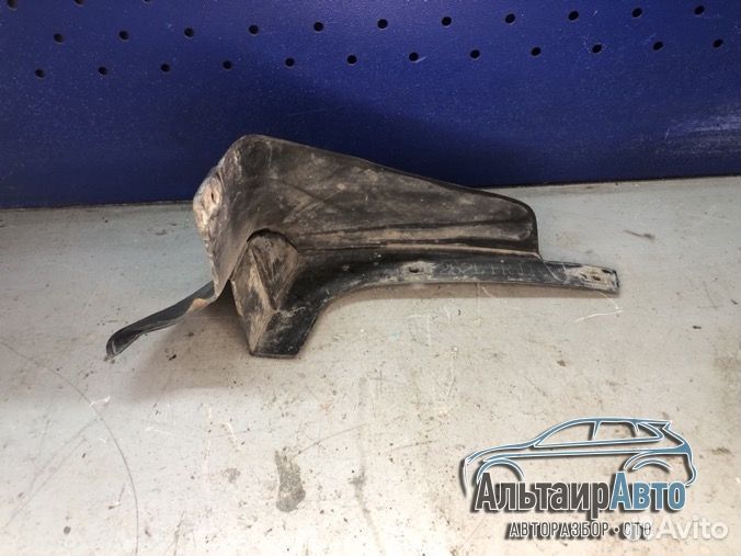 Передние брызговики Toyota Corolla E150 (Бронь )