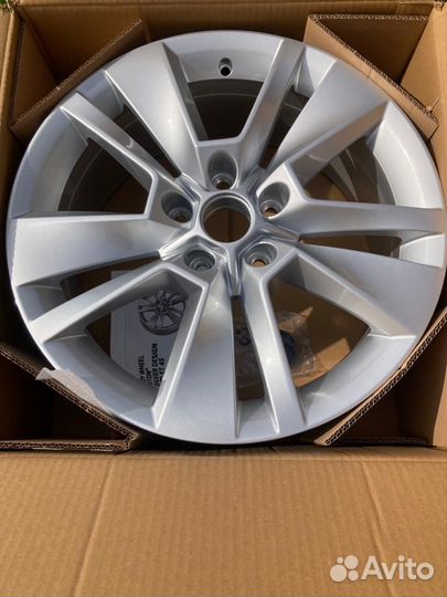 Литые диски R17 Skoda VAG 57A0714978Z8
