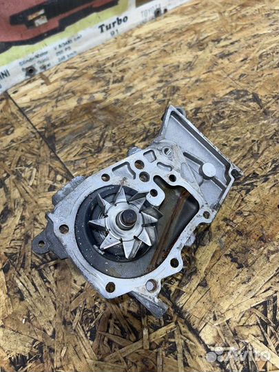 Помпа охлаждения K4MD812 Рено Меган 2