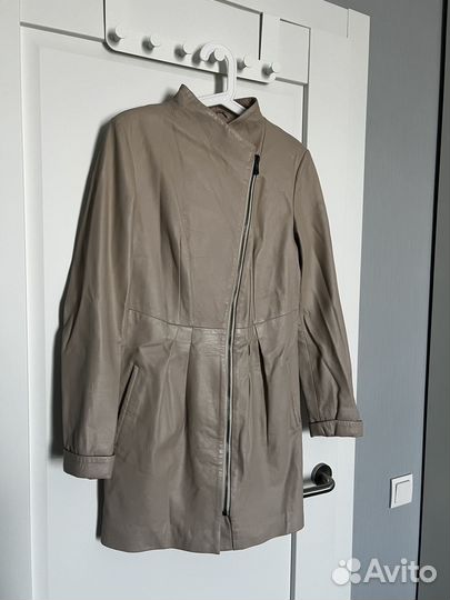 Плащ кожаный женский 44
