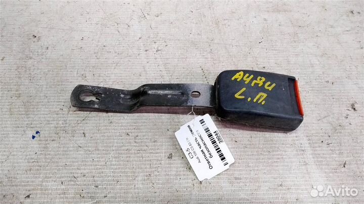 Ответная часть ремня безопасности Audi 100 С3 83