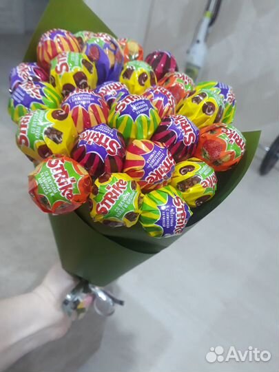 Букет из леденцов strike