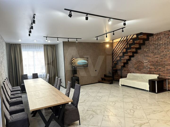 Коттедж 350 м² на участке 34 сот.