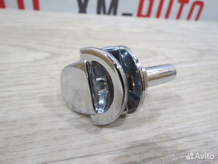 Крепление сетки багажника Audi A7