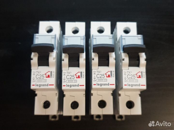 Автоматы Legrand c25