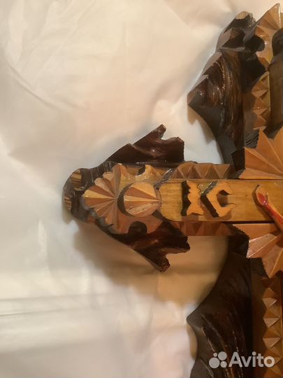 Статуэтки из дерева