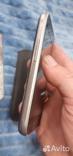 Телефон Samsung