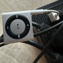 Оригинал iPod shuffle, почти новый, 2gb, зарядка