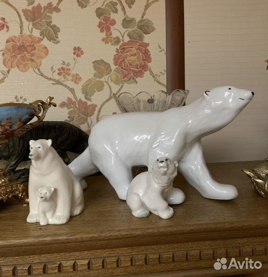 Фарфоровые статуэтки 