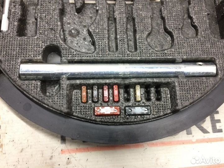 Ящик для инструментов Mercedes-Benz S-Class W220