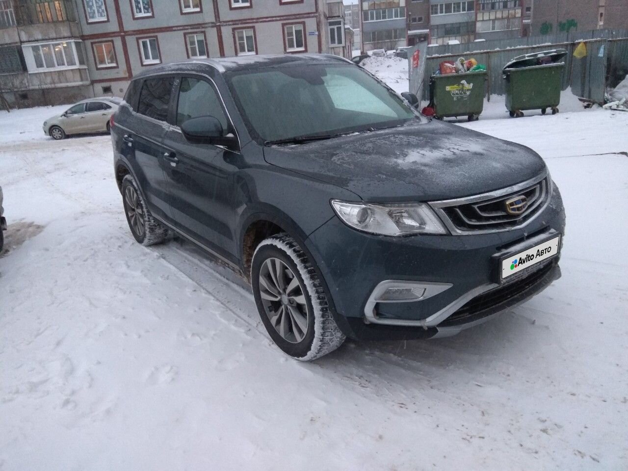 Geely Atlas: фото владельца