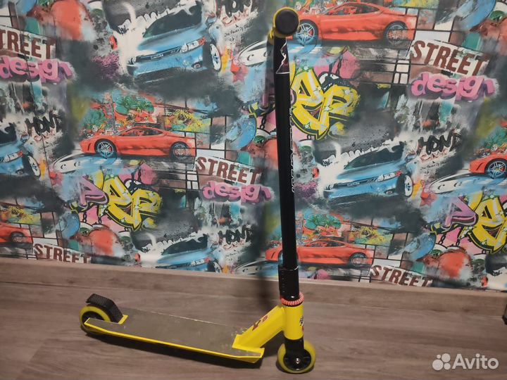 Трюковой самокат