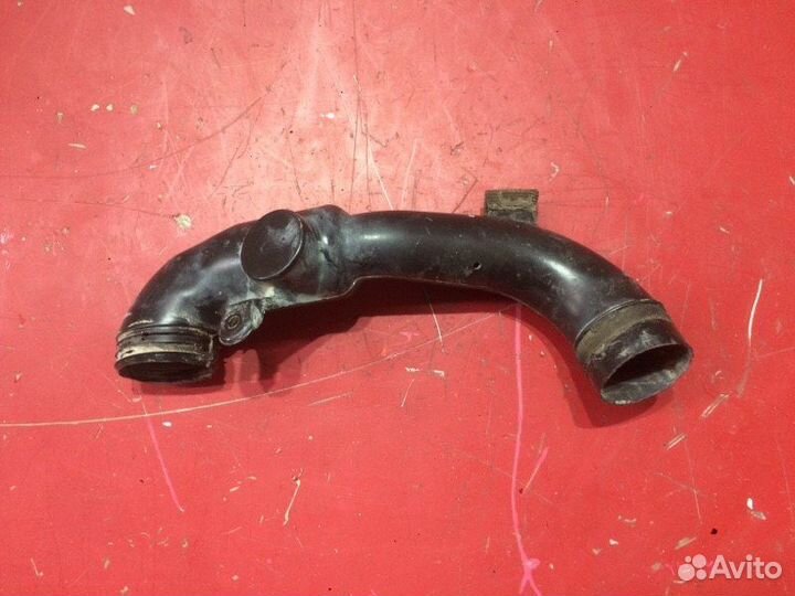 Патрубок воздушного фильтра Toyota Corolla E120