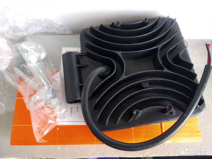 Фонарь на авто