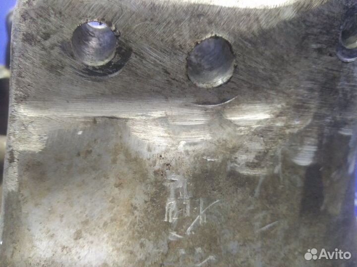 Передняя крышка двигателя Peugeot 107 купе 1KR-FE