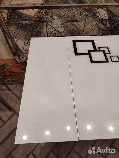 Кухонный стол