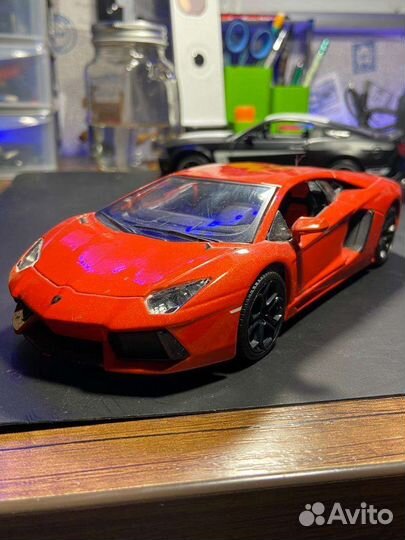 Lamborghini aventador 1:24