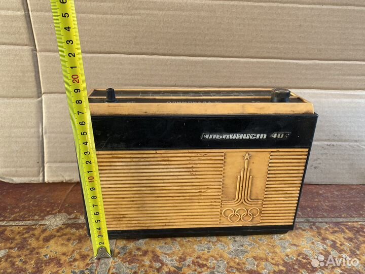 Радиоприемник СССР альпинист 407 олимпийский