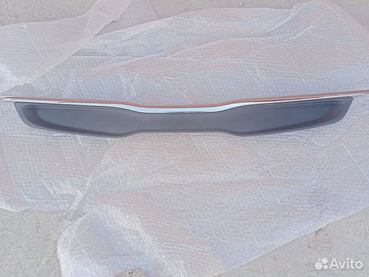 Решетка Радиатора Dominant