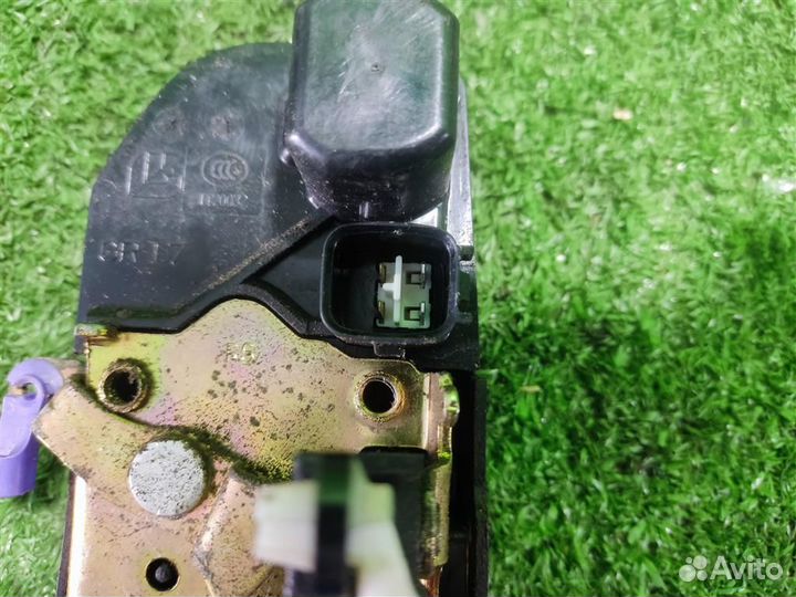 Замок двери передней правой Chrysler PT Cruiser 2