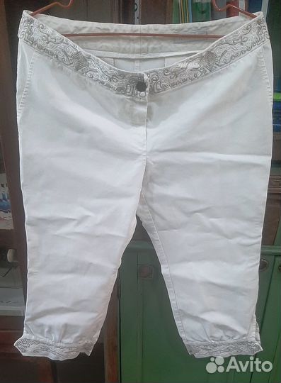 Брюки женские (капри) белые, зелёные и в клетку