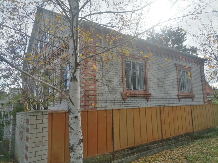 Дом 299 м² на участке 5,5 сот.