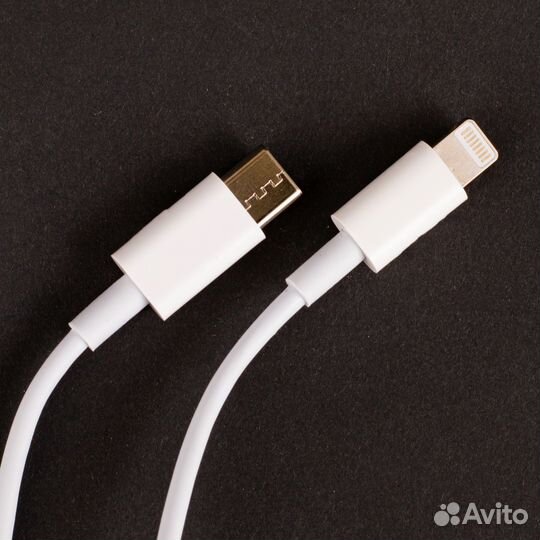 Кабель Apple USB Type-C - Lightning, 1 м