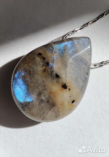 Кулон из Лабрадорита на цепочке
