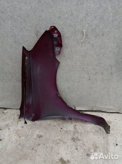Крыло переднее левое Toyota Platz NCP16