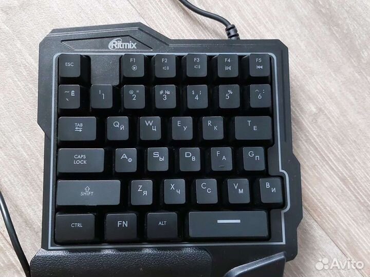 Игровая клавиатура с подсветкой