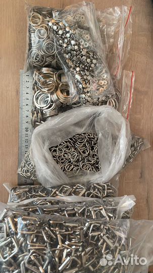 Фурнитура в ассортименте