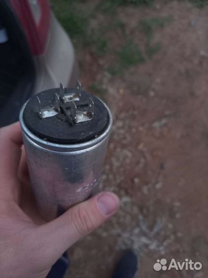 Конденсатор пусковой